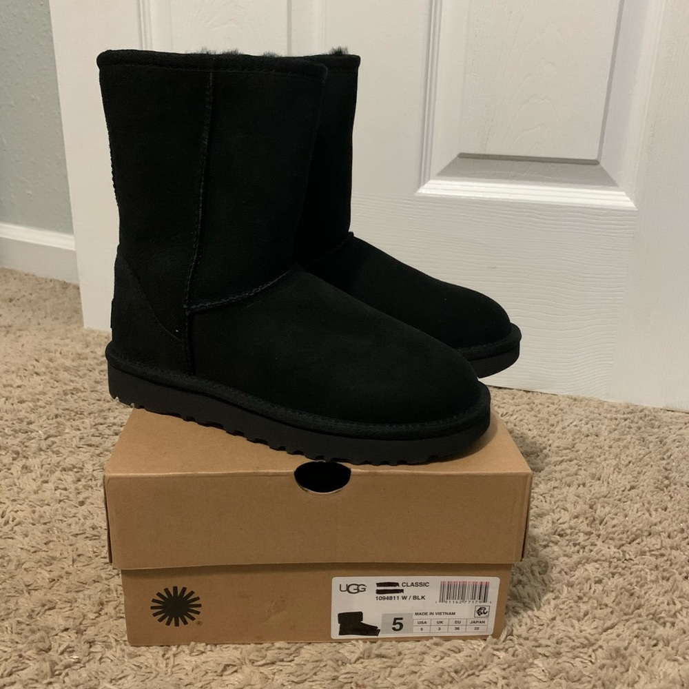 UGG Classic Short Boots